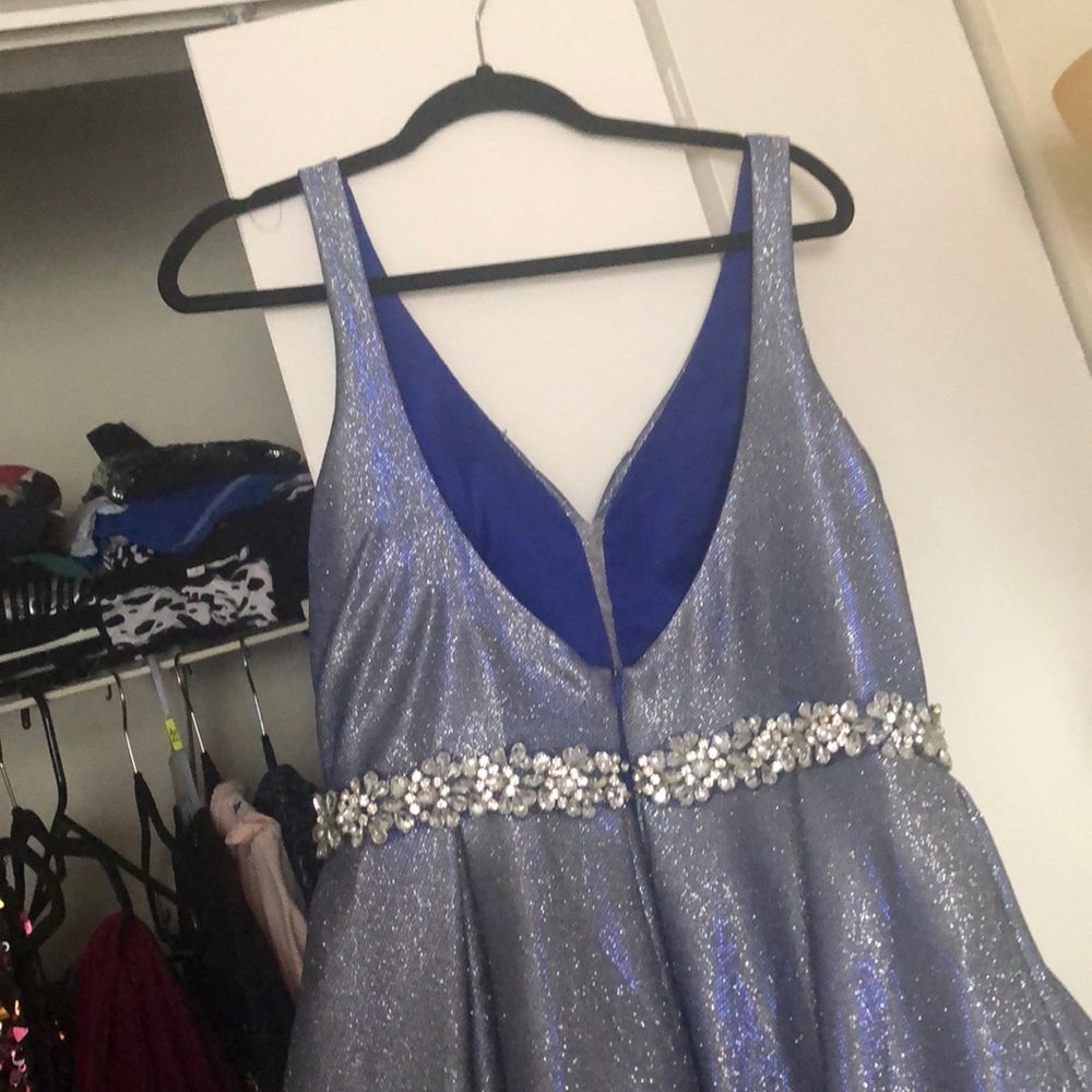 Dress - Picture 7 of 7